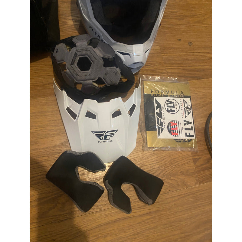 Casco Fly Racing Formula Carbon 2023 Large Remate Exhibición Blanco Carbon Large